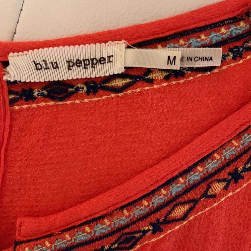 Blue Pepper Red Embroidered Romper. Size M - Picture 4 of 12